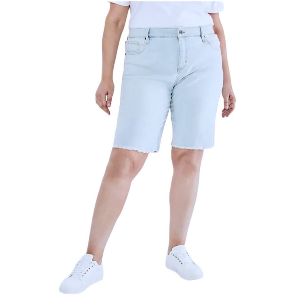 Style & Co Denim Bermuda Walking Shorts Light Wash Raw Hem 18 Plus Size Stretch